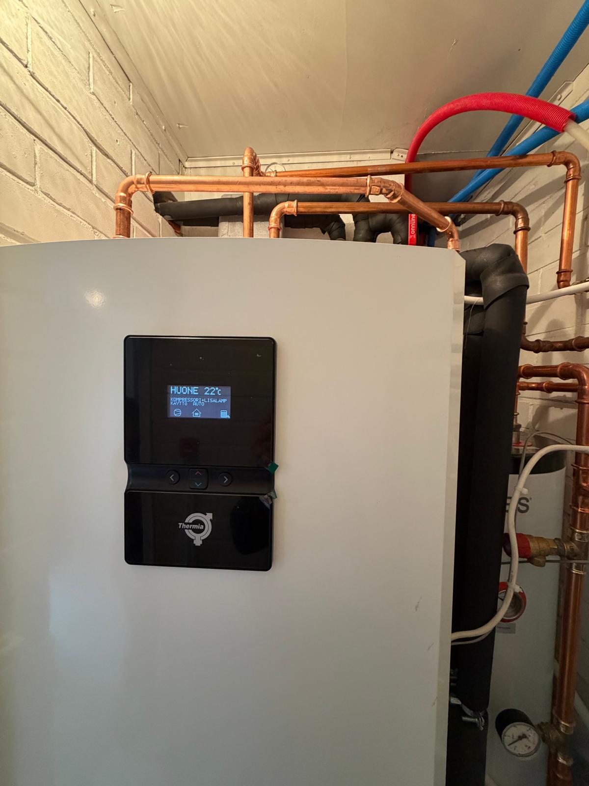 Thermia Legend 6 kW maalämpöpumpun asennus Haukiputaalla Oulussa